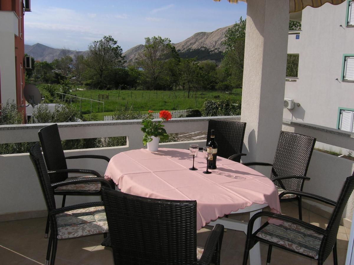 Apartments Biljana For Relaxing Holidays In Baska Bagian luar foto